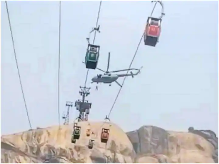 Deoghar Ropeway Accident bengali tourist stucked Deoghar: দেওঘরে রোপওয়েতে এখনও আটকে ১১ জন, চলছে উদ্ধারকাজ