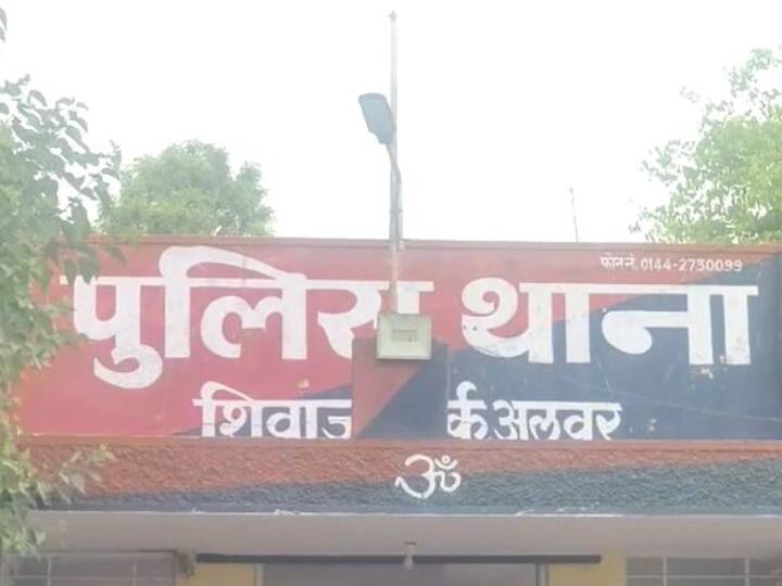 कैफे के नाम पर छोटे-छोटे केबिन बना रखे थे. जहां लड़कों और लड़कियों को कुछ समय का चार्ज कर जगह दिया जाता था. वहां भी यह गलत काम होने की जानकारी मिल रही थी. एसपी के निर्देश पर बनाई गई टीम ने कई दिनों तक रेकी की फिर आज सुबह टीमों ने सिविल ड्रेस में इस कार्रवाई को अंजाम दिया.