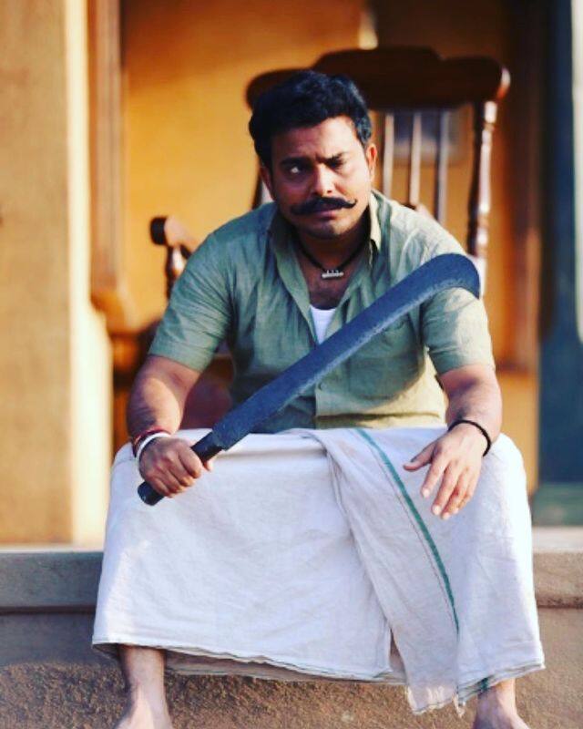 సుడిగాలి సుధీర్ టీమ్ లో గెటప్ శ్రీను కామెడీని ఆడియన్స్ బాగా ఎంజాయ్ చేస్తుంటారు. (Photo Courtesy: Getup Srinu Instagram)