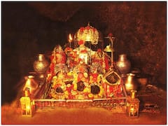 Vaishno Devi Prasad Home Delivery: नहीं जा पा रहे वैष्णों देवी के मंदिर, तो घर बैठे ऐसे करवाएं पूजा और ऑनलाइन पाएं माता का प्रसाद