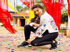 अक्षरा सिंह ने किसे कह दिया पतली गली से निकल? स्वैग और स्टाइल देख फैंस हो रहे बेकाबू, खबर में देखें वीडियो का लिंक