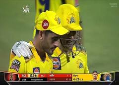 IPL 2022: அடுத்தடுத்து கேட்ச்களை தவறவிட்ட முகேஷ்: அறிவுரை சொல்லி தேற்றிய தோனி! - கொண்டாடும் ரசிகர்கள்!