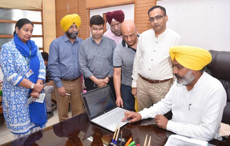 Harpal Singh Cheema launched the website of 'Punjab State Cooperative Agricultural Development Bank' www.agribankpunjab.dronicsoft.com Cooperative Agricultural Development Bank website: ਹਰਪਾਲ ਸਿੰਘ ਚੀਮਾ ਵੱਲੋਂ ਸਹਿਕਾਰੀ ਖੇਤੀਬਾੜੀ ਵਿਕਾਸ ਬੈਂਕ ਦੀ ਵੈੱਬਸਾਈਟ ਜਾਰੀ