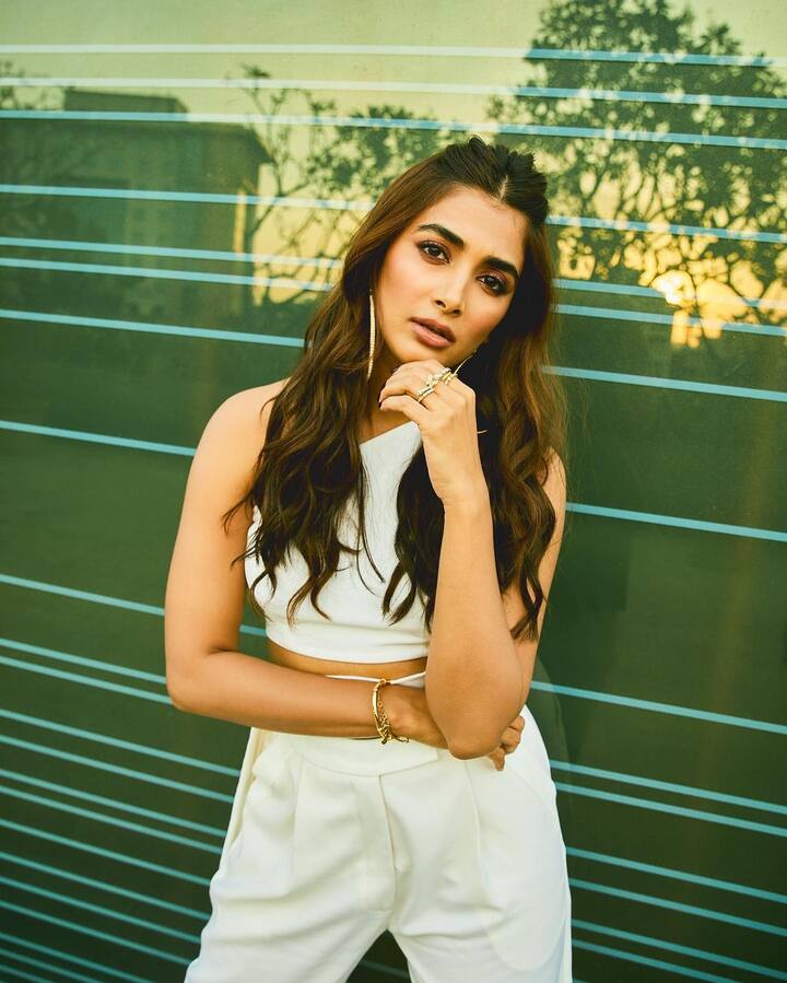 పూజా హెగ్డే అందమైన ఫోటోలు -Image credit: PoojaHegde/Instagram