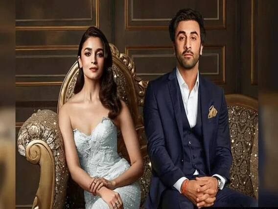 रणबीर कपूर ने अपनी दुल्हनिया के लिए विदेश से मंगवाया खास गिफ्ट, शादी में आलिया को देंगे सरप्राइज! रणबीर कपूर ने अपनी दुल्हनिया के लिए विदेश से मंगवाया खास गिफ्ट, शादी में आलिया को देंगे सरप्राइज!