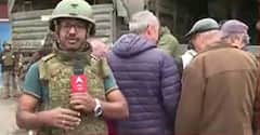 Russia-Ukraine War: Russian military donates clothes, food in Mariupol | ABP News