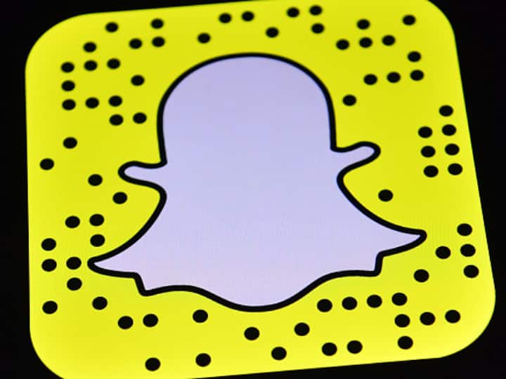snapchat subscription plans you may have to pay for using app Snapchat युजर्ससाठी महत्त्वाची बातमी, आता घ्यावं लागणार सब्सक्रिप्शन
