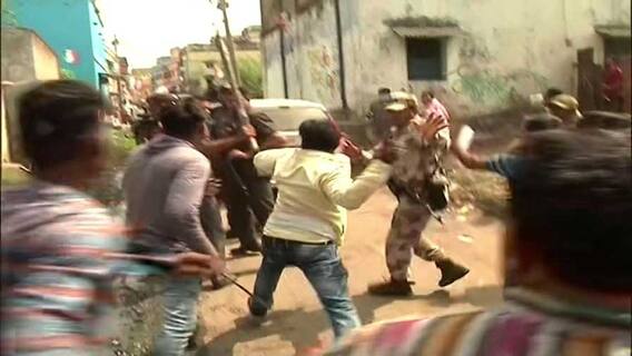 Asansol By poll 2022: বারাবনিতে সংবাদমাধ্যমকে আটকাল পুলিশ, ভুল বোঝাবুঝি হয়েছে, জানাল নির্বাচন কমিশন। Bangla News