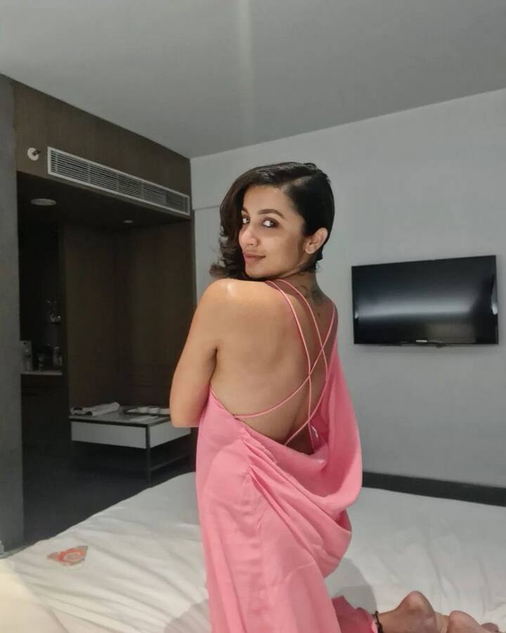 ఆ తరువాత యాంకర్ గా కొన్ని షోలు కూడా చేసింది. (Photo Courtesy: Tejaswi Instagram)