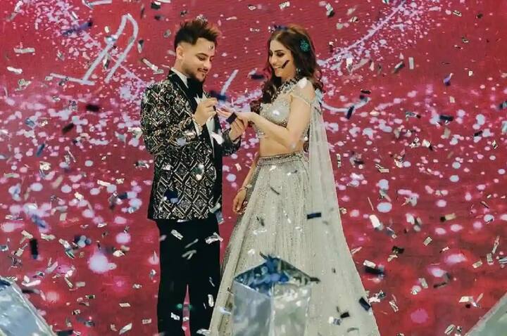 Millind Gaba-Priya Beniwal Engagement: ਪੰਜਾਬ ਦੇ ਮਸ਼ਹੂਰ ਗਾਇਕ ਅਤੇ ਬਿੱਗ ਬੌਸ OTT ਦੇ ਪ੍ਰਤੀਯੋਗੀ ਮਿਲਿੰਦ ਗਾਬਾ ਨੇ ਹਾਲ ਹੀ ਵਿੱਚ ਆਪਣੀ ਪ੍ਰੇਮਿਕਾ ਪ੍ਰਿਆ ਬੈਨੀਵਾਲ ਨਾਲ ਮੰਗਣੀ ਕੀਤੀ ਹੈ। ਬਹੁਤ ਜਲਦ ਦੋਵੇਂ ਵਿਆਹ ਵੀ ਕਰਨ ਜਾ ਰਹੇ ਹਨ।
