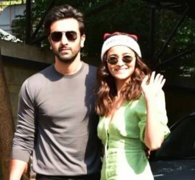 Alia Ranbir Wedding Alia Ranbir will start shooting for these movie soon after marriage Alia Ranbir Wedding : लग्नानंतर लगेचच आलिया-रणबीर करणार 'या' सिनेमाच्या शूटिंगला सुरुवात