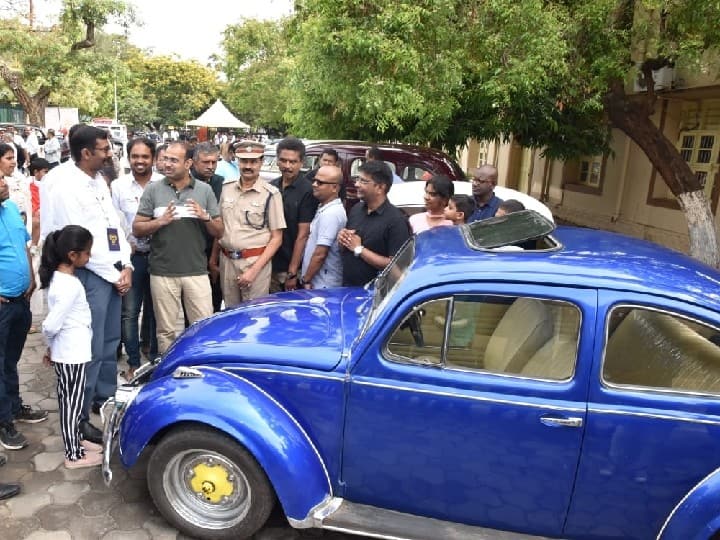 classic and exotic Car Exhibition in Coimbatore ப்ரீமியர் பத்மினி முதல் வோக்ஸ்வேகன் வரை...! - கோவையில் தொடங்கிய க்ளாசிக் கார்களின் கண்காட்சி
