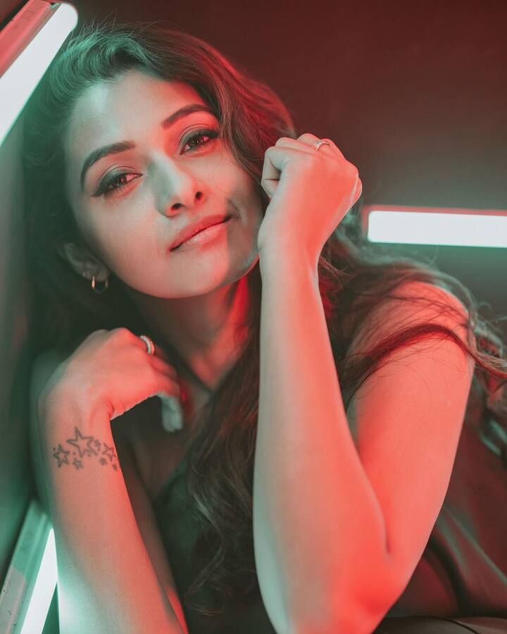 ஒரு முடிவே அமையா கவிதை உடையும்