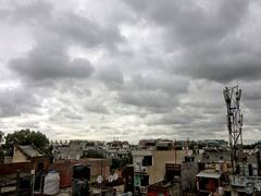 Delhi-NCR Weather Forecast: दिल्ली-एनसीआर में भीषण गर्मी से मिली बड़ी राहत, बादल छाने से गिरा पारा, जानें- बारिश को लेकर क्या है अपडेट