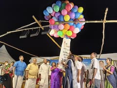 தமிழ் புத்தாண்டு விடுமுறையை கொண்டாடும் வகையில் புதுச்சேரியில் தொடங்கியது கடற்கரை திருவிழா