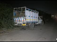 Kanpur Dehat: कंटेनर से पिकअप टकराने से दर्दनाक हादसा, 3 किसानों ने मौके पर ही तोड़ा दम, 5 की हालत गंभीर