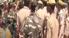 Karnataka Suicide Case: गृह मंत्री Amit Shah के घर के बाहर कांग्रेस का प्रदर्शन