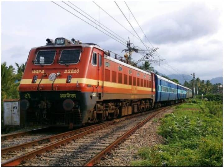 indian railways gives big relief to passengers will get confirmed seats in 72 trains during summer holidays Indian Railways: गर्मी की छुट्टियों में रेलवे ने यात्रियों को दी बड़ी राहत, इन 72 ट्रेनों में मिलेगी कंफर्म सीट