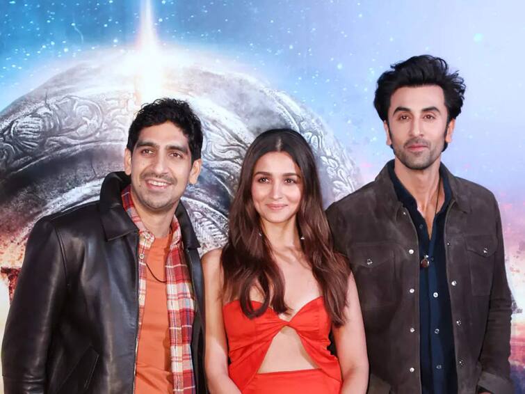 Ayan mukherjee sends good wishes to Alia bhatt and ranbir kapoor for their marriage Alia Bhatt Ranbir Kapoor Wedding: ਅਯਾਨ ਮੁਖਰਜੀ ਨੇ ਰਣਬੀਰ-ਆਲੀਆ ਨੂੰ ਇਸ ਖ਼ਾਸ ਤਰੀਕੇ ਨਾਲ ਦਿੱਤੀਆਂ ਸ਼ੁਭਕਾਮਨਾਵਾਂ, ਸ਼ੇਅਰ ਕੀਤੀ ਕਪਲ ਦੀ ਇਹ ਖ਼ਾਸ Video