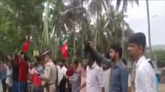 Karnataka Suicide case: SDPI के कार्यकर्ताओं ने Karnataka CM के काफिले को रोकने की कोशिश
