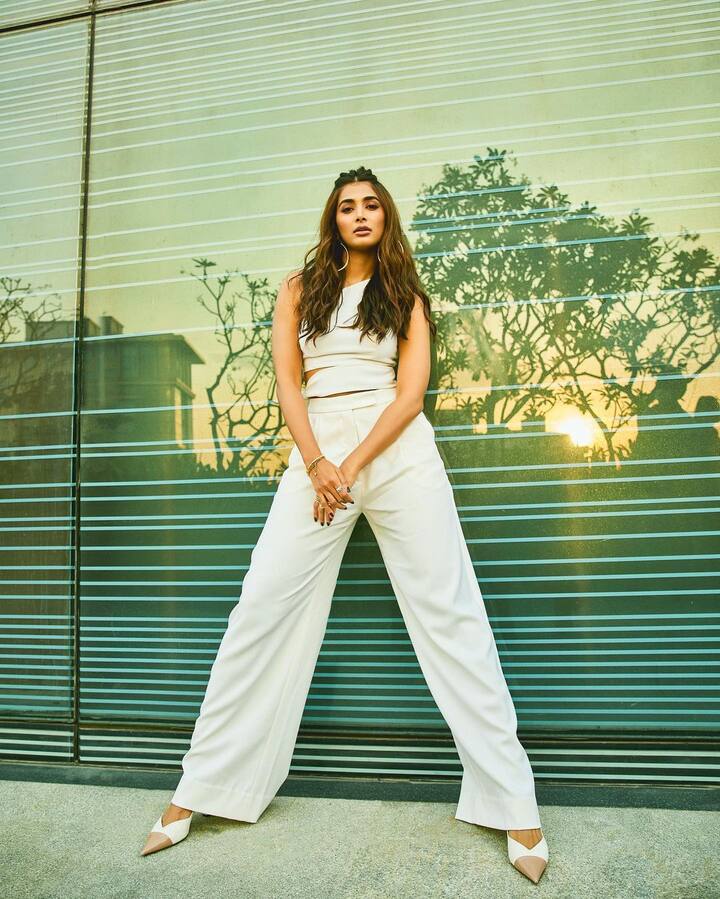 పూజా హెగ్డే అందమైన ఫోటోలు -Image credit: PoojaHegde/Instagram
