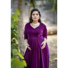 PHOTO : 'हौशी मॉम डॅड!' म्हणत 'देवकी'नं शेअर केले बेबी बंपचे फोटो