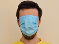 Man Cuts Ears: ఇక మాస్క్‌తో పనిలేదని చెవులు కత్తిరించుకున్నాడు, ఇతడిని ఎవరికైనా చూపించండయ్యా!