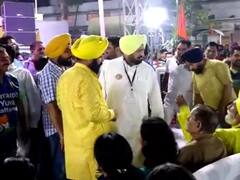 Muzaffarnagar News: मुजफ्फरनगर में मामूली सी बात पर एक ही समुदाय के दो पक्षों में झड़प, बैसाखी पर चल रहा था कार्यक्रम