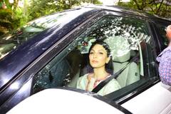 Alia Ranbir Wedding :  'वऱ्हाड निघालं लग्नाला '; नीतू कपूर, रिद्धिमा अन् सोनी राझदान लग्न सोहळ्यासाठी आर. के. हाऊसमध्ये दाखल