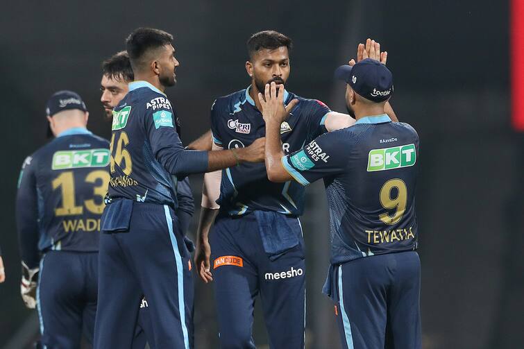 IPL 2022 GT won the match by 37 runs against RR in Match 24 at DY Patil Stadium IPL 2022, RR vs GT: हार्दिक पांड्याचं वादळी अर्धशतक, लॉकी फर्गुसन-यश दयाल यांचा भेदक मारा, राजस्थानचा 37 धावांनी पराभव