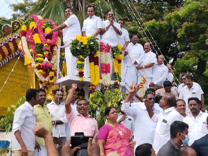 Political parties pay homage to Annal Ambedkar's 131st birthday celebrations in Salem சேலம் : அண்ணல் அம்பேத்கரின் 131-வது பிறந்தநாள் விழா : அரசியல் கட்சியினர் மாலை அணிவித்து மரியாதை