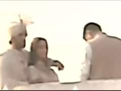 First Visuals of Newly-Married Ranbir Kapoor And Alia Bhatt As They Pose For Post-Wedding Pictures