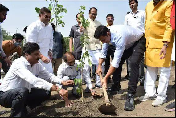 શિવરાજ સિંહે કહ્યું, અક્ષયજીના સહયોગથી યુવાનોએ વૃક્ષારોપણની પ્રેરણા મળશે