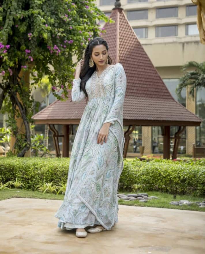 காதலில் கூட எடை இழக்கும் இன்று கண்டேனடி.. அதை கண்டு கொண்டேனடி...