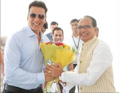 ભોપાલ પહોંચ્યો અક્ષય કુમાર, CM શિવરાજ સિંહ સાથે સ્માર્ટ પાર્કમાં વૃક્ષો વાવ્યાં