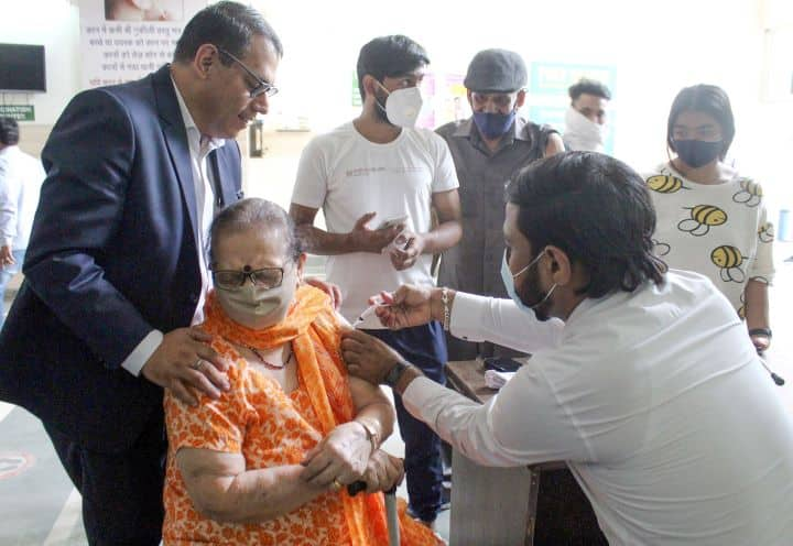 india coronavirus update india records 1007 new covid cases in 24-hours India Covid: আগের দিনের চেয়ে কমলেও নতুন আক্রান্ত ফের হাজারের বেশি