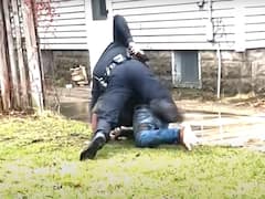 US Police Shooting : అమెరికాలో మరో జార్జి ఫ్లాయిడ్ - నిర్ధాక్షిణ్యంగా కాల్చి పడేసిన పోలీస్ ! ఒళ్లు గగుర్పొడిచే వీడియో