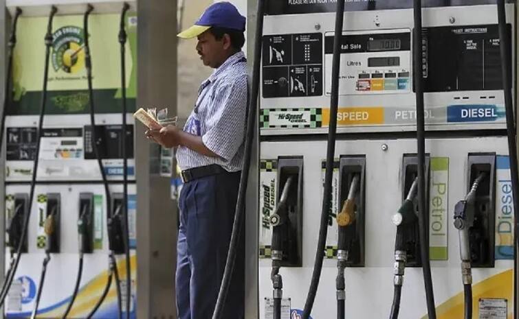 Petrol Diesel Price Today 6th October 2022 petrol diesel price in delhi mumbai check latest rate here maharashtra marathi news Petrol Diesel Price : पेट्रोल-डिझेलचे आजचे दर जाहीर; तुमच्या शहरांतील किमती काय?