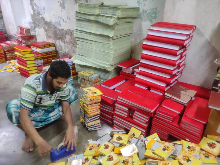 Making a haal khata is a cumbersome and painstaking job since it is fully handmade. Due to the dip in demand, work to produce haal khata now begins from February and continues till April 14. Earlier, work used to start from December. (Photo: Abhishek De)