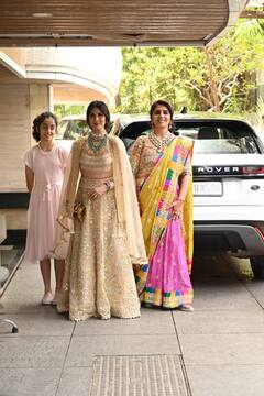 Alia-Ranbir Wedding:  बेटे की शादी में बन-ठनकर पहुंची नीतू कपूर और बहन रिद्धिमा, फोटोज वायरल