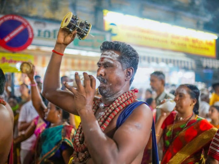 Madurai Chithirai Thiruvizha 2022: கோலாகலமாக நடந்த மீனாட்சி சுந்தரேஸ்வரர் திருக்கல்யாணம்