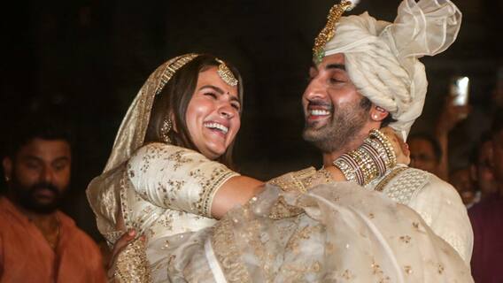 Ranbir Kapoor-Alia Bhatt Marriage: বিবাহ বন্ধনে আবদ্ধ হলেন রণবীর কপূর-আলিয়া ভাট । Bangla News