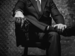 Crime News: టీతోపాటు టిఫిన్ ఇవ్వలేదని కోడలిపై మామ కాల్పులు