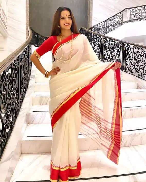 Bhojpuri queen Monalisa seen in red bindi and traditional Bengali look, see photo