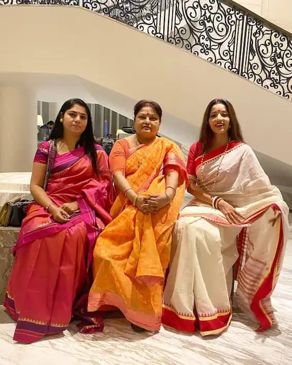 Bhojpuri queen Monalisa seen in red bindi and traditional Bengali look, see photo