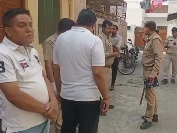 Husband brutally murdered wife in Meerut, hit her head with a hammer ann Meerut Crime News: मेरठ में 12 साल के बेटे के सामने पत्नी की बेरहमी से हत्या, पुलिस ने आरोपी पति को किया गिरफ्तार