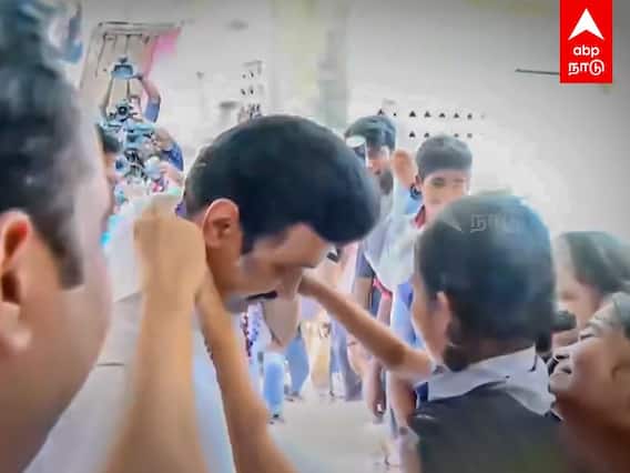 CM MK Stalin | பாசிமணி அணிவித்த நரிக்குறவ மாணவிகள்..நெகிழ்ச்சியோடு ஏற்றுக்கொண்ட முதல்வர்!