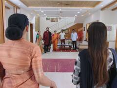 Guppedantha Manasu ఏప్రిల్ 15 ఎపిసోడ్: తనతో వసుధారను ఇంటికి తీసుకొచ్చి రిషిని డిఫెన్స్‌లో పడేసిన జగతి