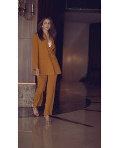 Rakul Preet: बॉलीवूड अभिनेत्री रकुल प्रीतचा बॉसी लूक; फोटो चर्चेत!