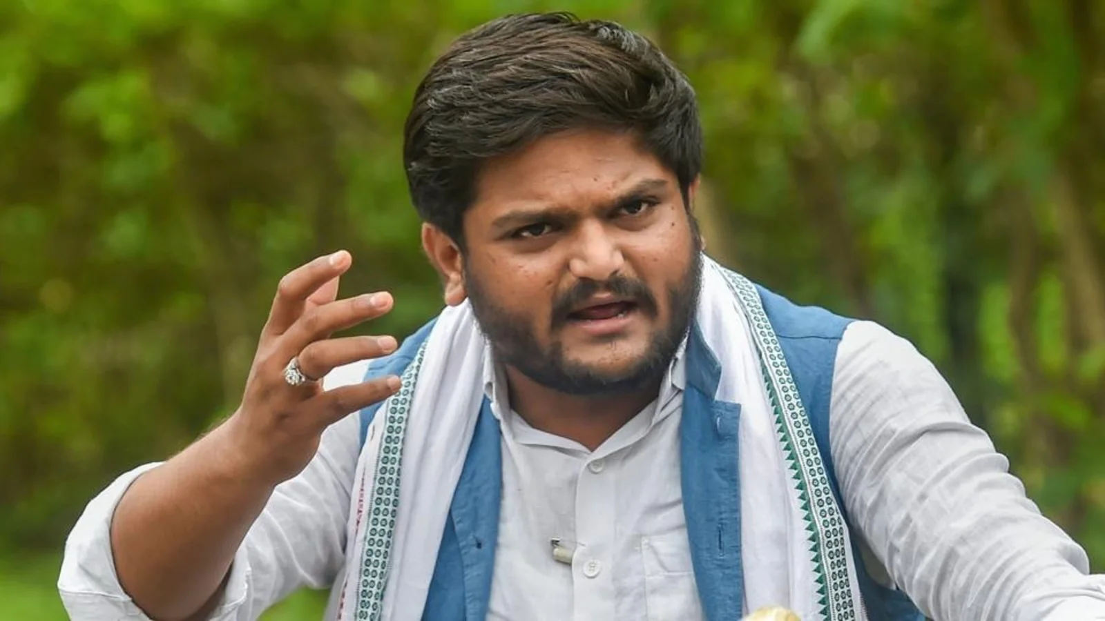 Gujarat Congress to call on Hardik Patel over his statement on party 'insulting Patidars' and Naresh Patel ਗੁਜਰਾਤ ਚੋਣਾਂ ਤੋਂ ਕੁਝ ਮਹੀਨੇ ਪਹਿਲਾਂ ਕਾਂਗਰਸ 'ਚ ਵੱਡਾ ਧਮਾਕਾ ! ਕਾਂਗਰਸੀ ਲੀਡਰਾਂ ਦੇ 'ਗੁਪਤ ਗਠਜੋੜ' ਕਰਕੇ 27 ਸਾਲਾਂ ਤੋਂ ਬੀਜੇਪੀ ਦਾ ਰਾਜ? ਹਾਰਦਿਕ ਪਟੇਲ ਨੇ ਆਪਣੀ ਹੀ ਪਾਰਟੀ ਦੇ ਖੋਲ੍ਹੇ ਰਾਜ